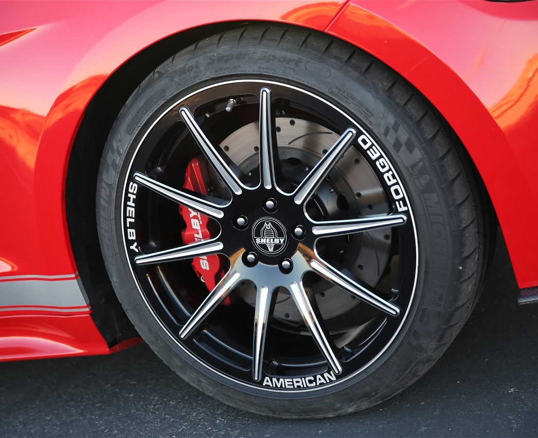 2015-shelby-american-gt-wheel-and-caliper